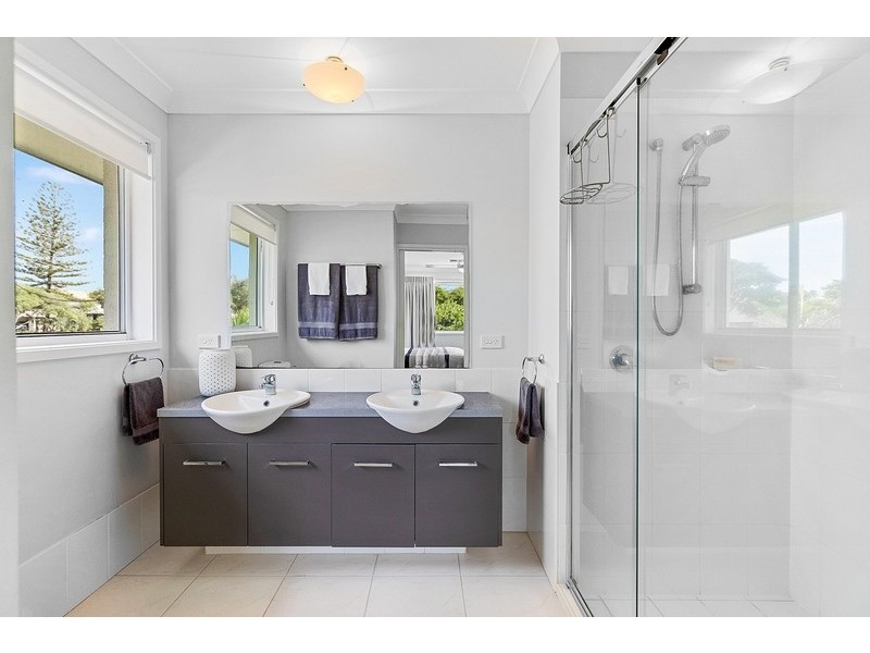 2 Lowry Street, Peregian Beach QLD 4573