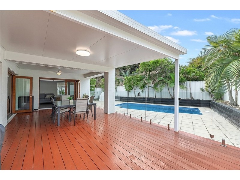 2 Lowry Street, Peregian Beach QLD 4573