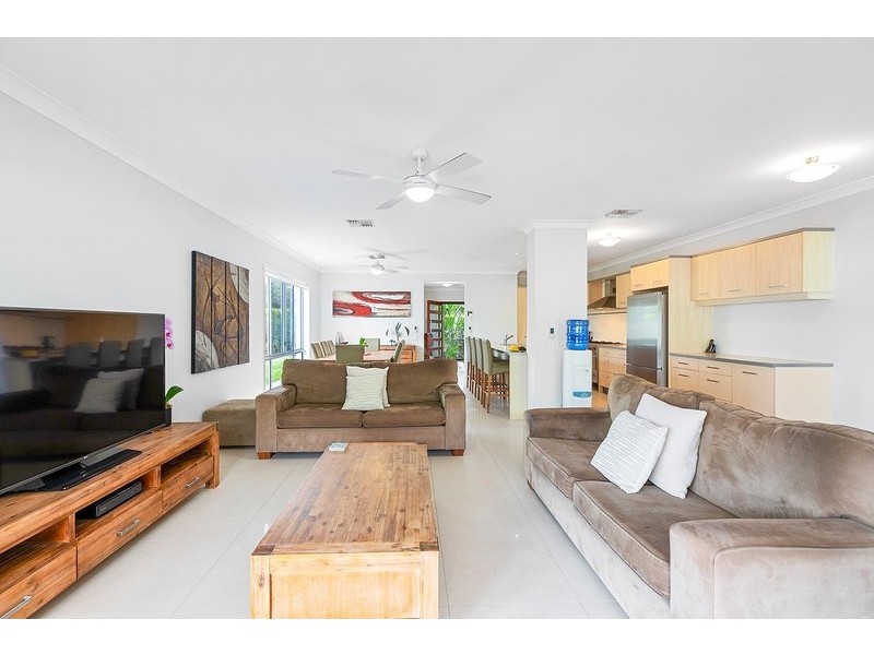 2 Lowry Street, Peregian Beach QLD 4573