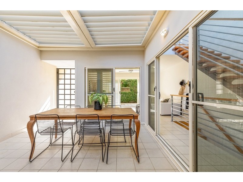 Unit 5/4-6 Hill Street, Sunshine Beach QLD 4567