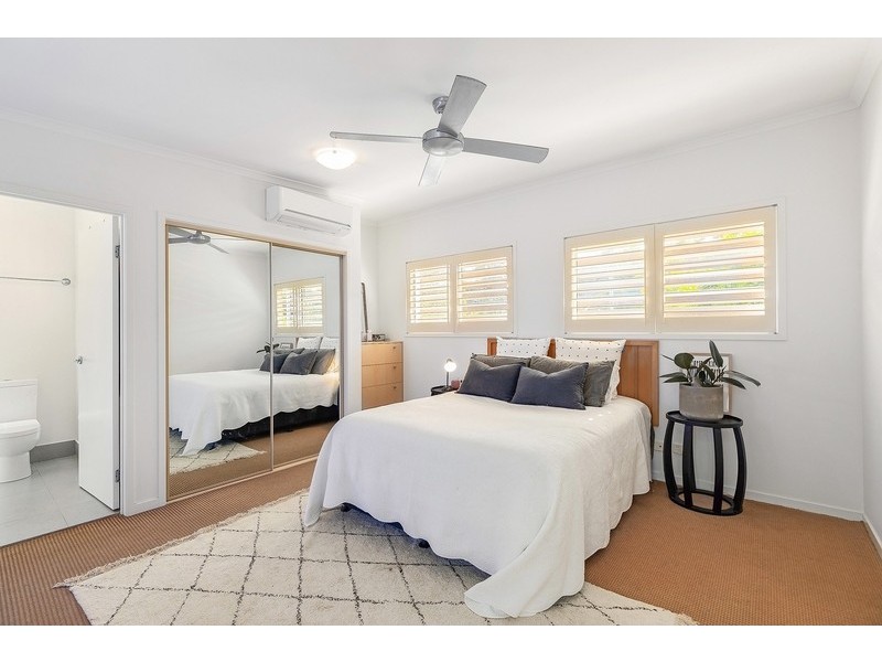 Unit 5/4-6 Hill Street, Sunshine Beach QLD 4567
