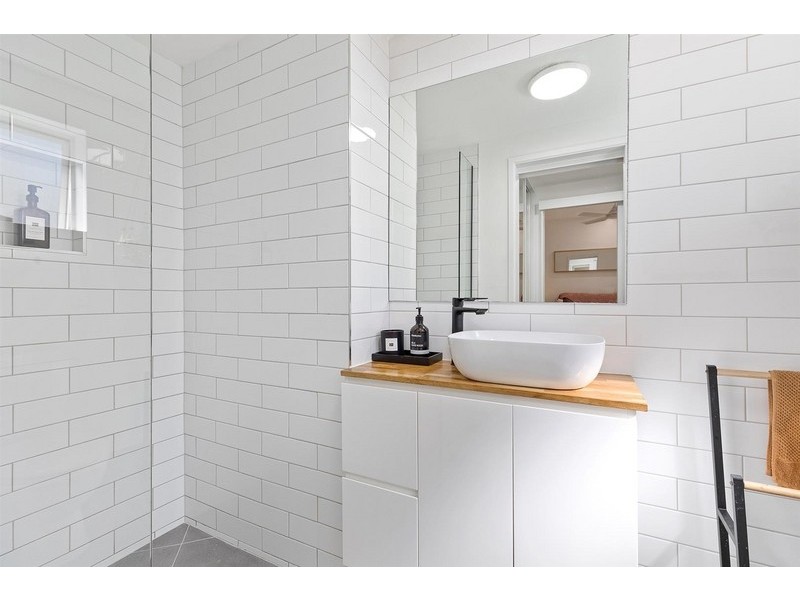 1/1 Selene, Sunrise Beach QLD 4567