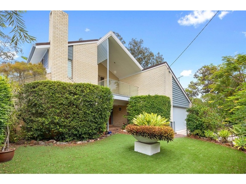 5 Creek Road, Noosaville QLD 4566