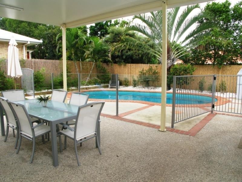 2 Reliance Place, Sunrise Beach QLD 4567