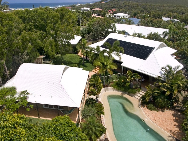 Castaways Beach QLD 4567