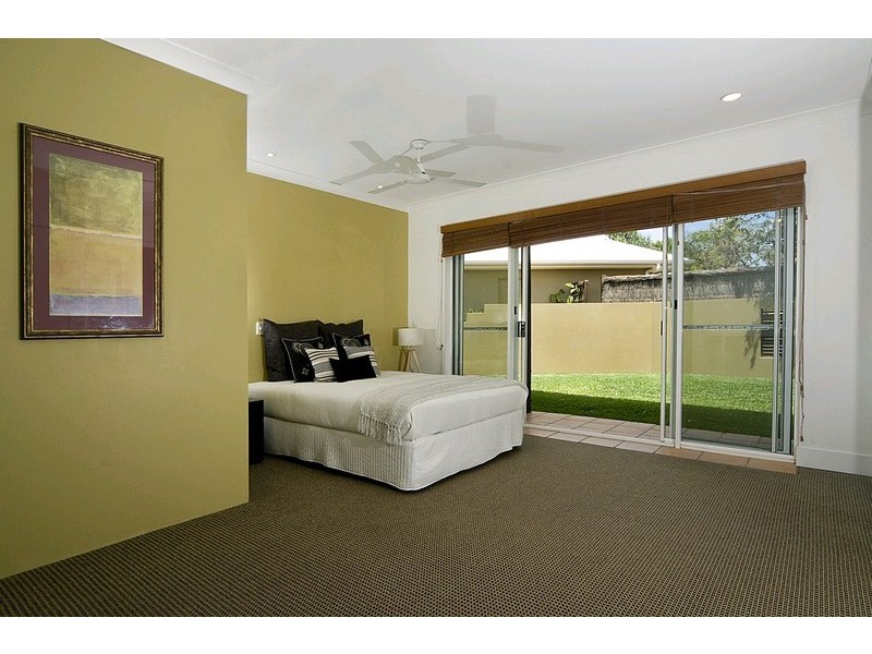 Castaways Beach QLD 4567
