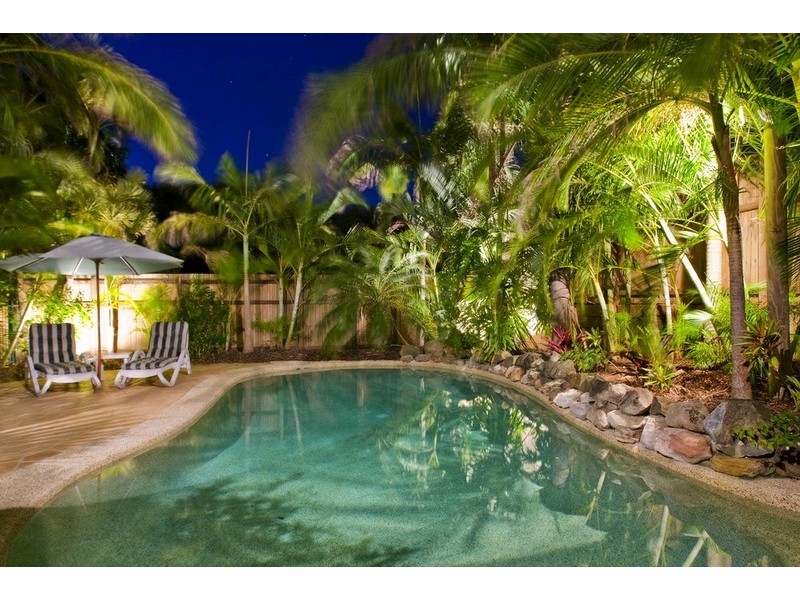 43 Wavecrest Drive, Castaways Beach QLD 4567