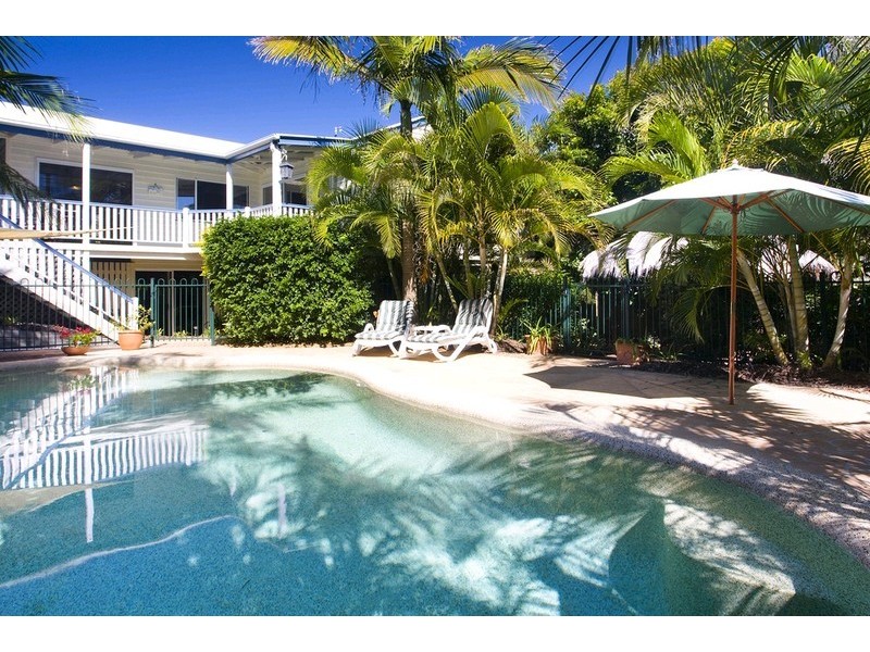 43 Wavecrest Drive, Castaways Beach QLD 4567