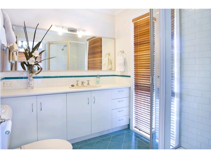 43 Wavecrest Drive, Castaways Beach QLD 4567