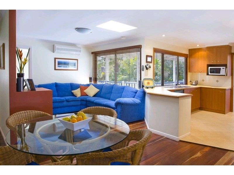 43 Wavecrest Drive, Castaways Beach QLD 4567