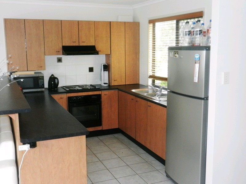 1/17 Advance Place, Sunrise Beach QLD 4567