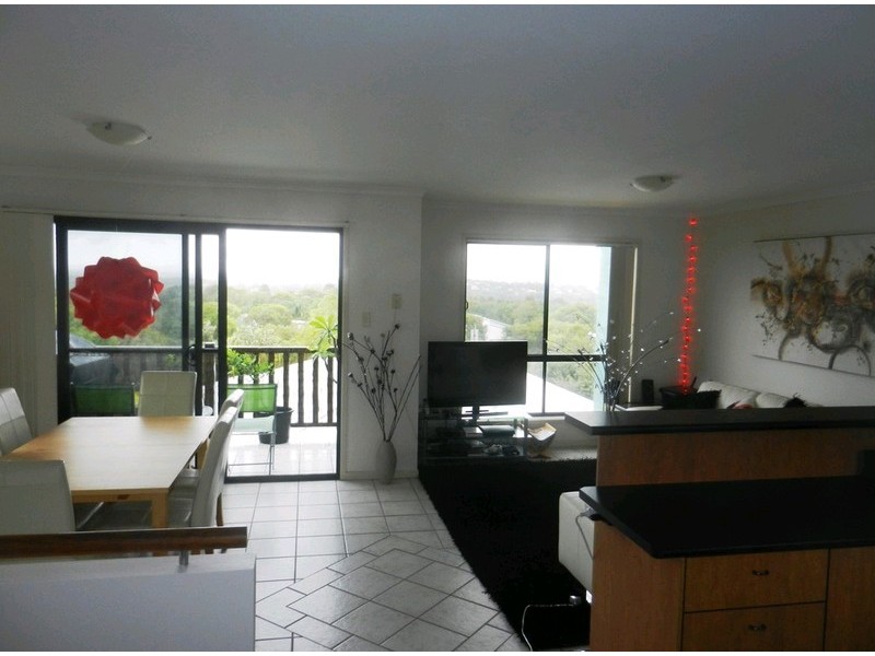 1/17 Advance Place, Sunrise Beach QLD 4567