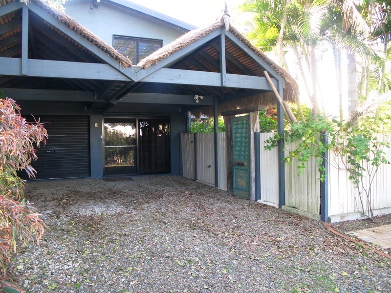 6 Weyba Street, Sunshine Beach QLD 4567