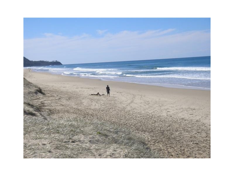 12 Commodore Court, Sunrise Beach QLD 4567