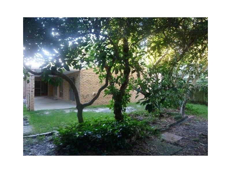 12 Commodore Court, Sunrise Beach QLD 4567