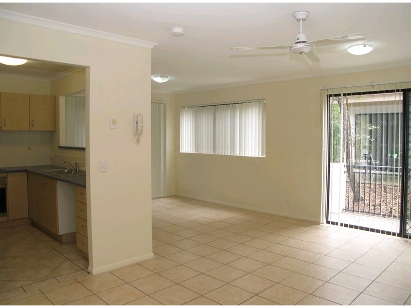 1/14 Advance Place, Sunrise Beach QLD 4567