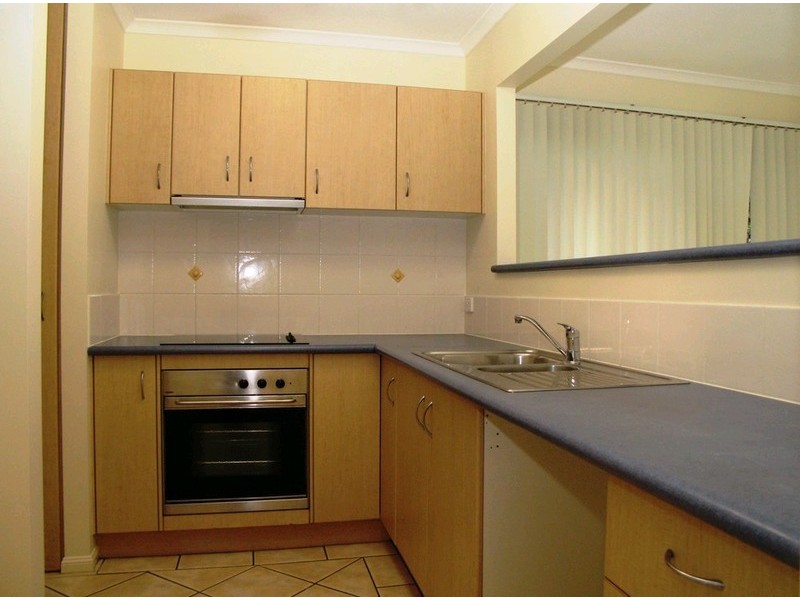 1/14 Advance Place, Sunrise Beach QLD 4567