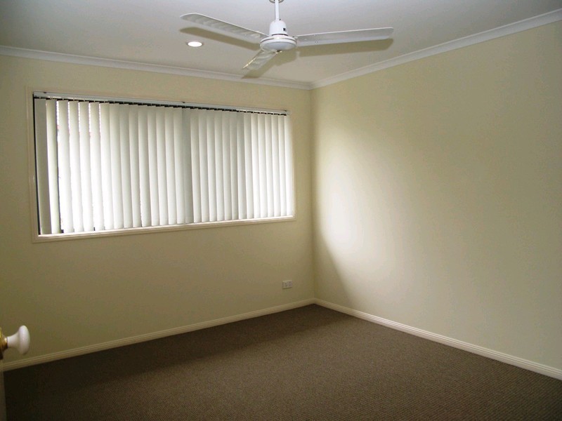 1/14 Advance Place, Sunrise Beach QLD 4567