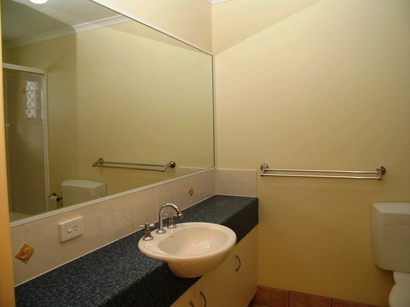 1/14 Advance Place, Sunrise Beach QLD 4567