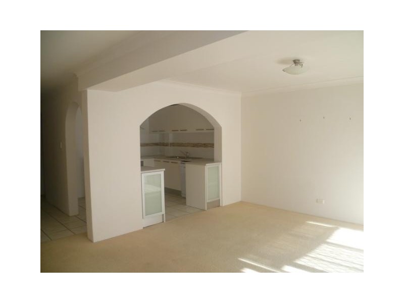 2/8 Natasha Avenue, Noosa Heads QLD 4567