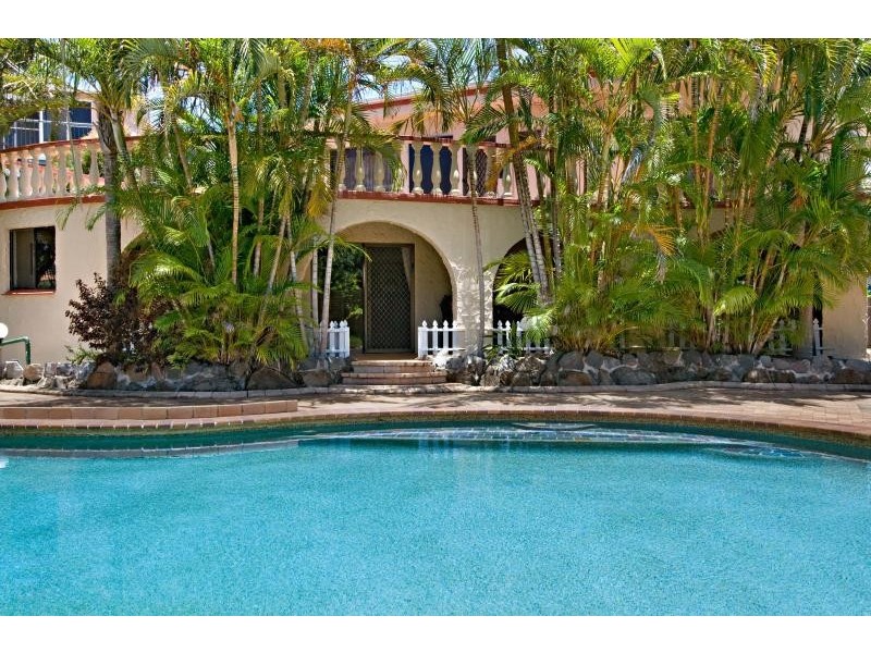 6 Margit Crescent, Sunrise Beach QLD 4567