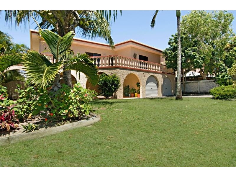 6 Margit Crescent, Sunrise Beach QLD 4567