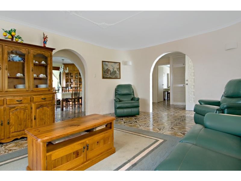 6 Margit Crescent, Sunrise Beach QLD 4567