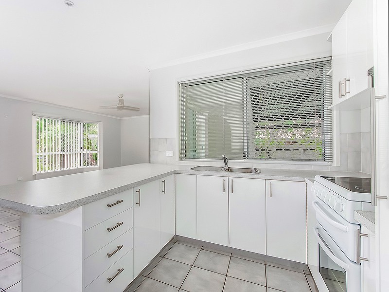 9 Conner Place, Sunrise Beach QLD 4567
