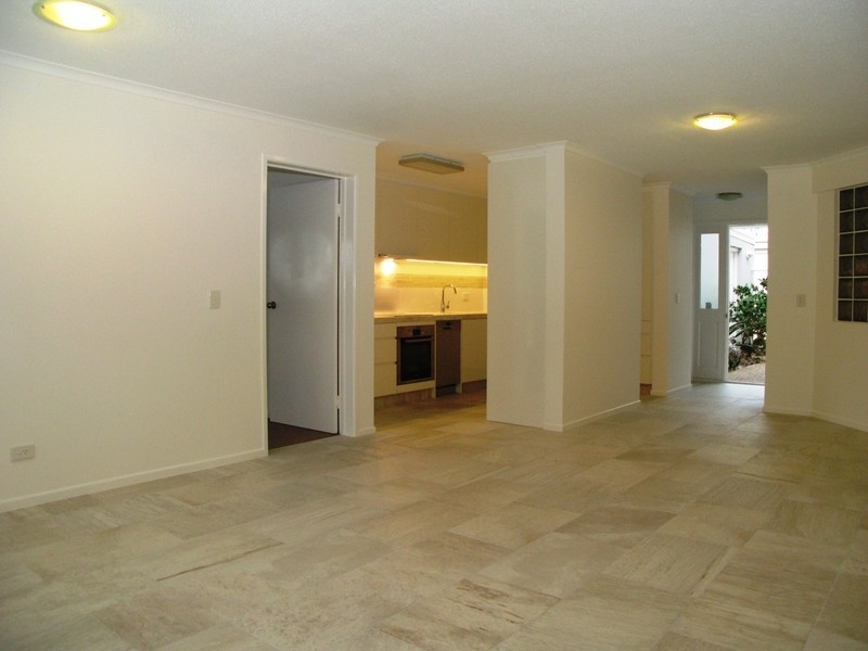 1/ 5 Elanda Street, Sunshine Beach QLD 4567