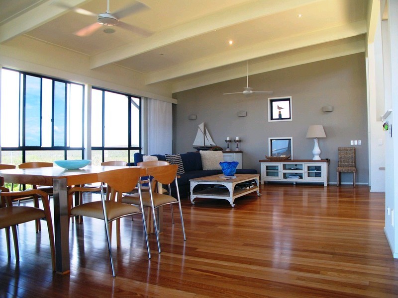 Castaways Beach QLD 4567