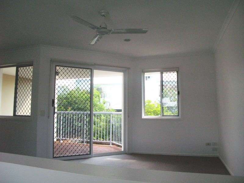3/ 76 Southern Cross Parade, Sunrise Beach QLD 4567