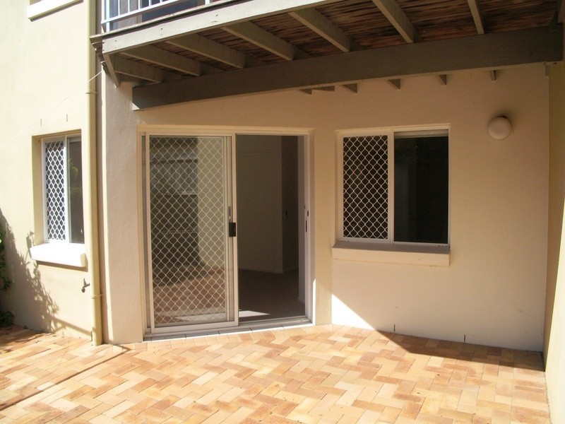3/ 76 Southern Cross Parade, Sunrise Beach QLD 4567