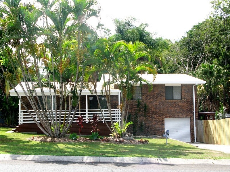 4 Griffith Avenue, Tewantin QLD 4565