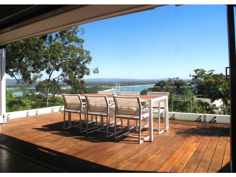 2/8 Bayview Road, Noosa Heads QLD 4567