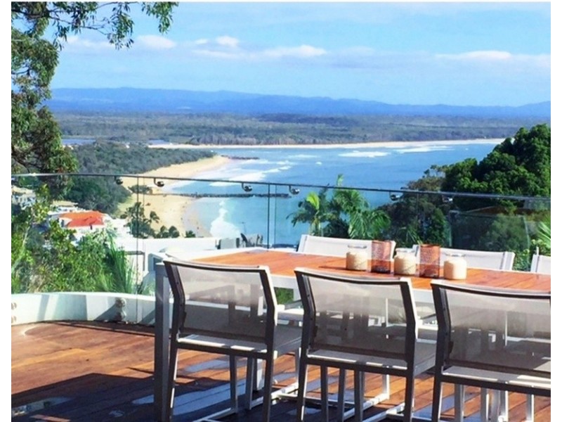 2/8 Bayview Road, Noosa Heads QLD 4567