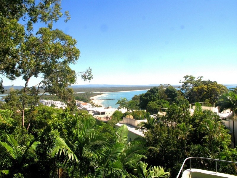 2/8 Bayview Road, Noosa Heads QLD 4567