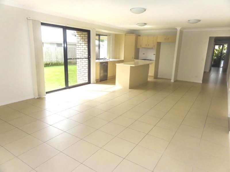 7 Prospect Place, Cooroy QLD 4563