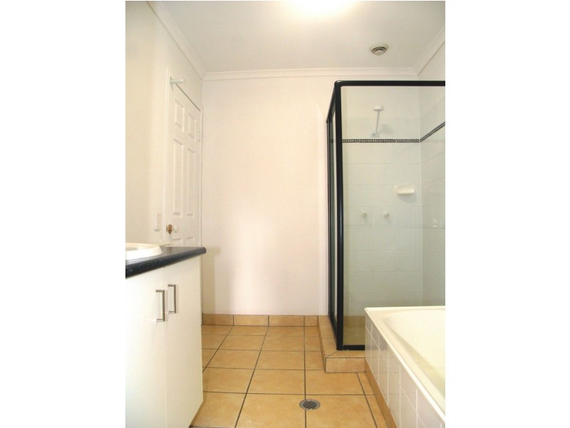 Unit 4/15 Advance Place, Sunrise Beach QLD 4567