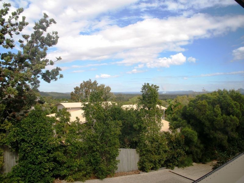 Unit 4/15 Advance Place, Sunrise Beach QLD 4567