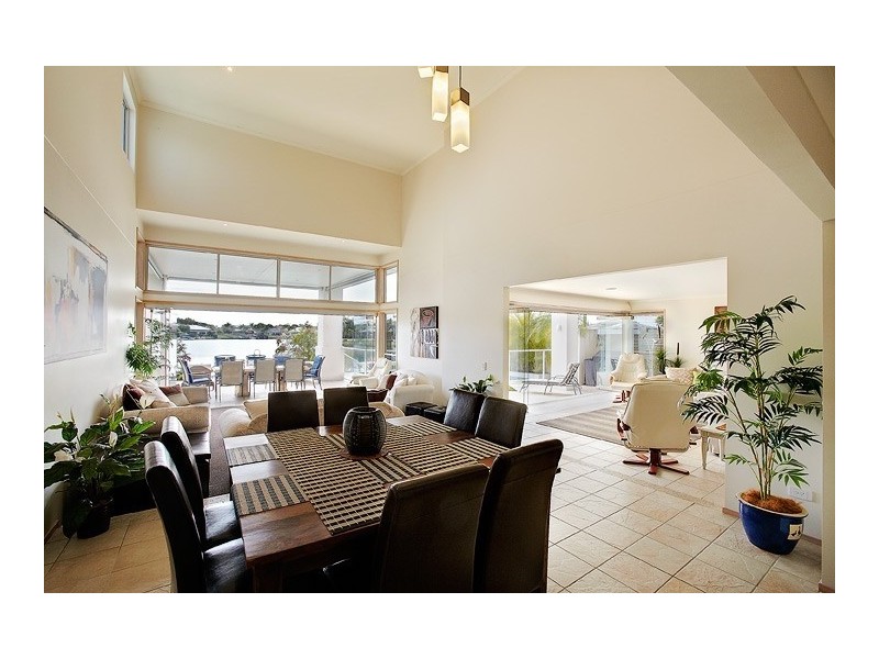 67 Shorehaven Drive, Noosaville QLD 4566