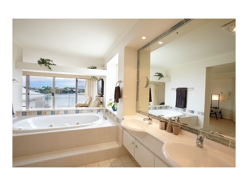 67 Shorehaven Drive, Noosaville QLD 4566