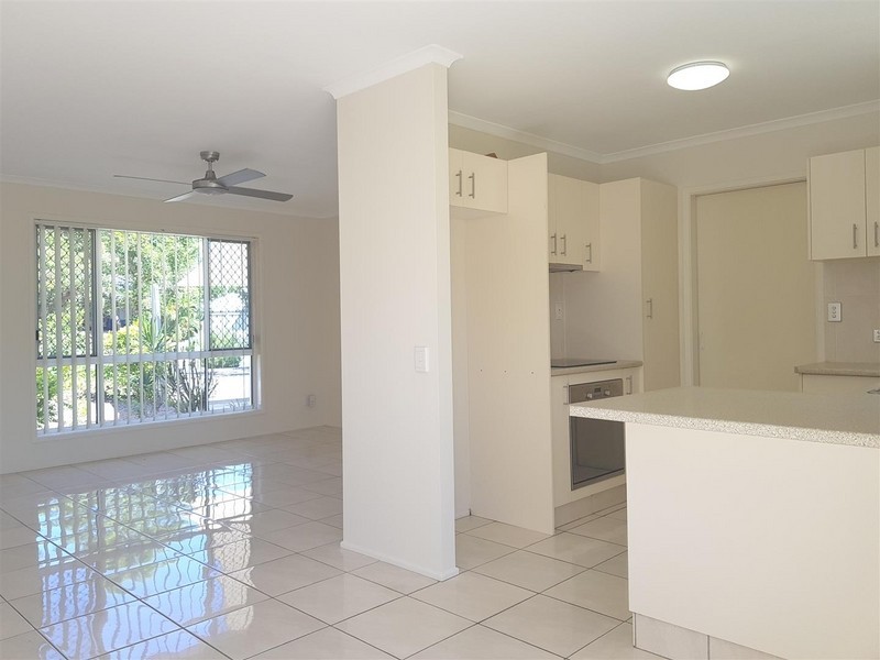 38 Dame Patti Drive, Sunrise Beach QLD 4567