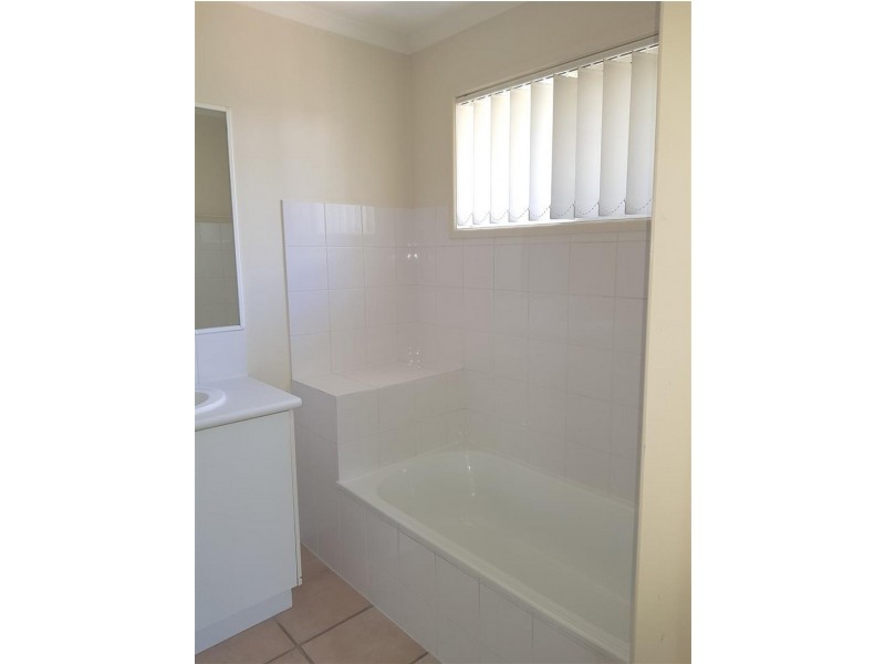 38 Dame Patti Drive, Sunrise Beach QLD 4567