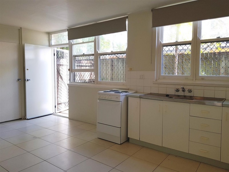 2/18 William Street, Noosaville QLD 4566