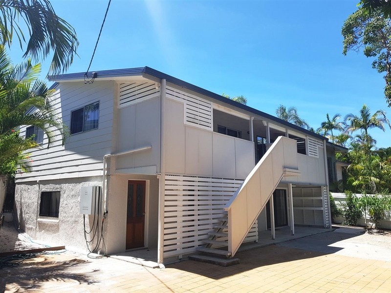 8 Cooloosa Street, Sunshine Beach QLD 4567