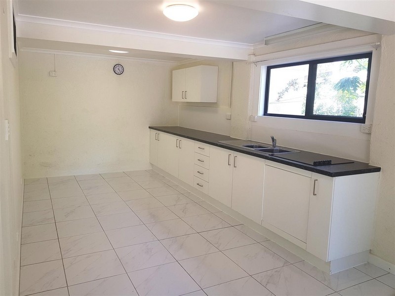 8 Cooloosa Street, Sunshine Beach QLD 4567