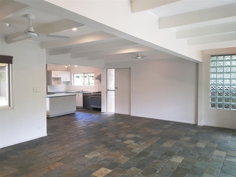 10 Weyba Street, Sunshine Beach QLD 4567