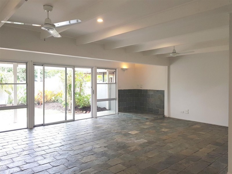 10 Weyba Street, Sunshine Beach QLD 4567