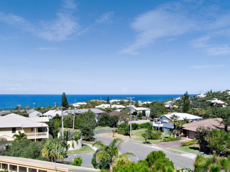 16 Orealla Crescent, Sunrise Beach QLD 4567