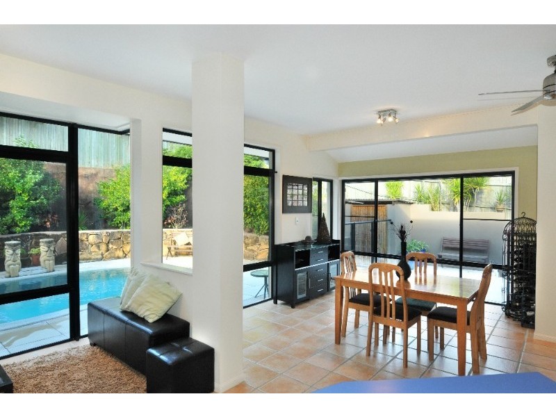 24 Driftwood Drive, Castaways Beach QLD 4567